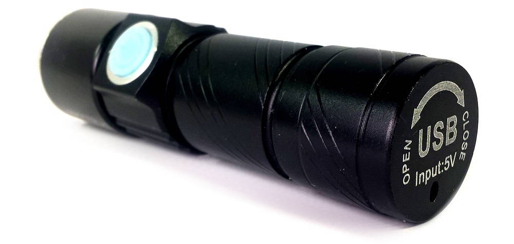 Ultra Bright Rechargeable LED Torch hátulról
