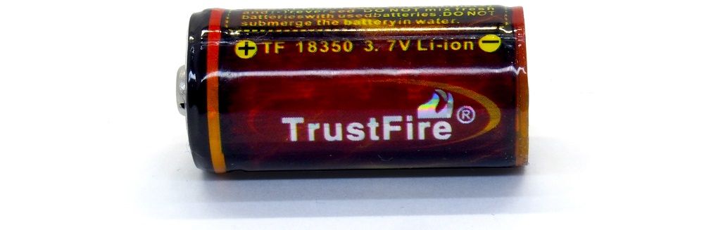 TrustFire 18350 lítium-ion akku